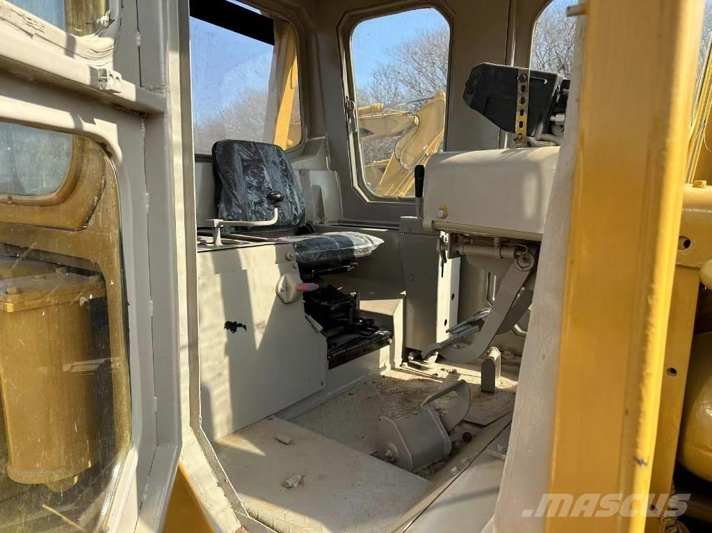 CAT D 8 K Bouteurs sur chenilles