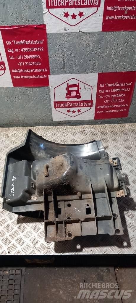 Scania 94 D.   1543634 Cabines