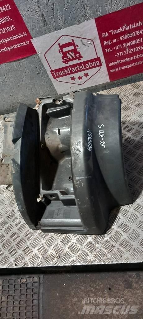 Scania 94 D.   1543634 Cabines