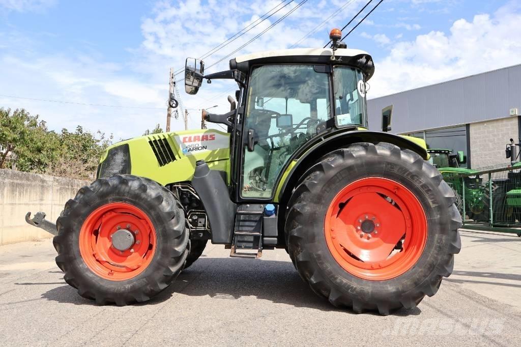 CLAAS Arion 460 Tracteur