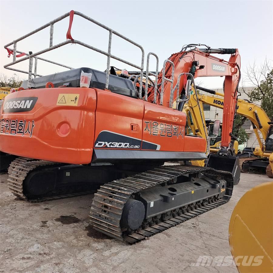 Doosan DX300LC-9C Pelle sur chenilles