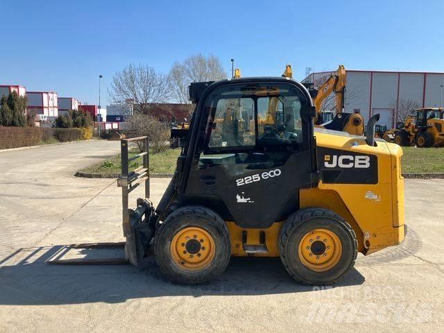 JCB 225 Chargeuse compacte