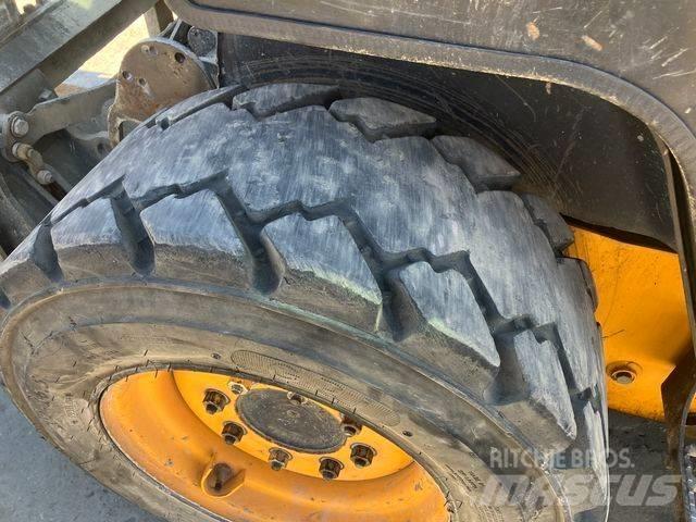 JCB 225 Chargeuse compacte