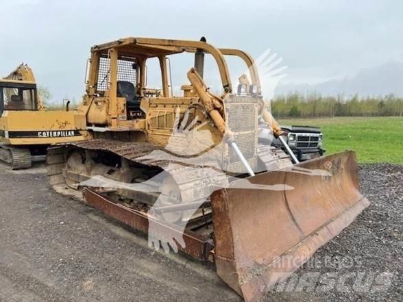 Komatsu D65P-7 Bouteurs sur chenilles