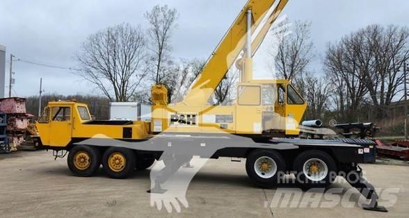 P&H T300A Camion plateau ridelle avec grue