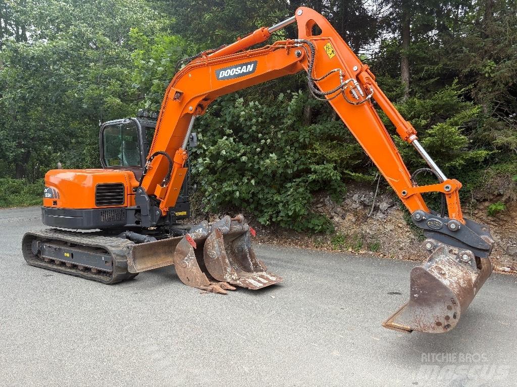 Doosan DX 85 R Mini pelle 7t-12t