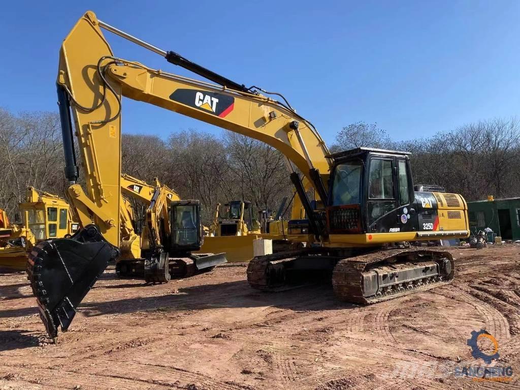 CAT 325 D Pelle sur chenilles