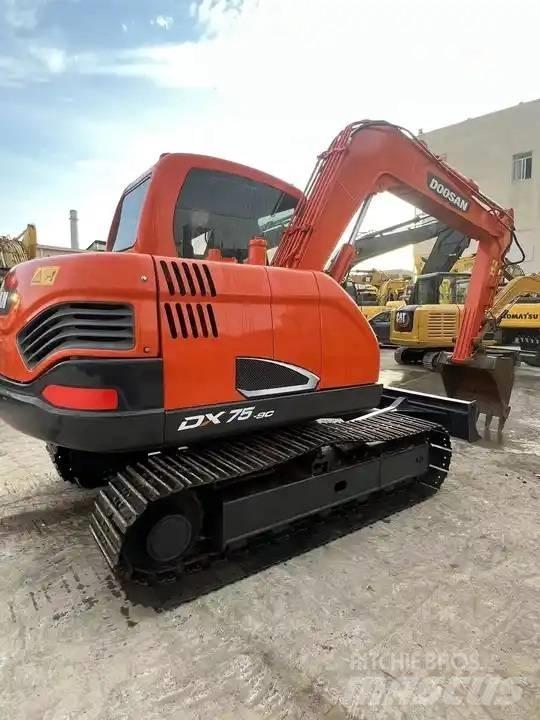 Doosan DX75-9C Mini pelle 7t-12t