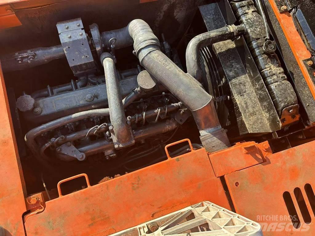 Doosan 150 W-7 Pelle sur pneus
