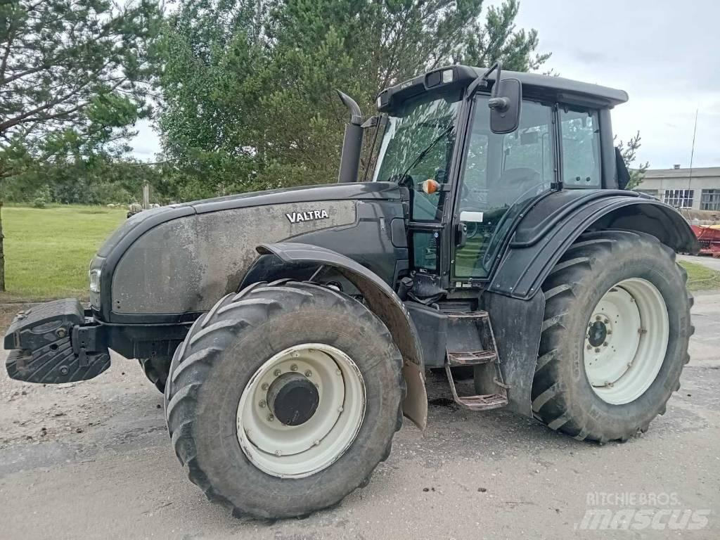 Valtra T 171 Tracteur