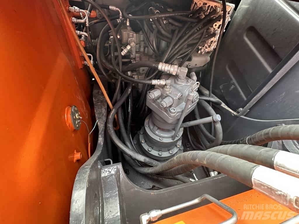 Hitachi ZX 120 Pelle sur chenilles