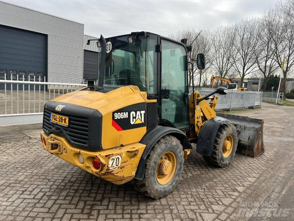 CAT 906 M Chargeuse sur pneus