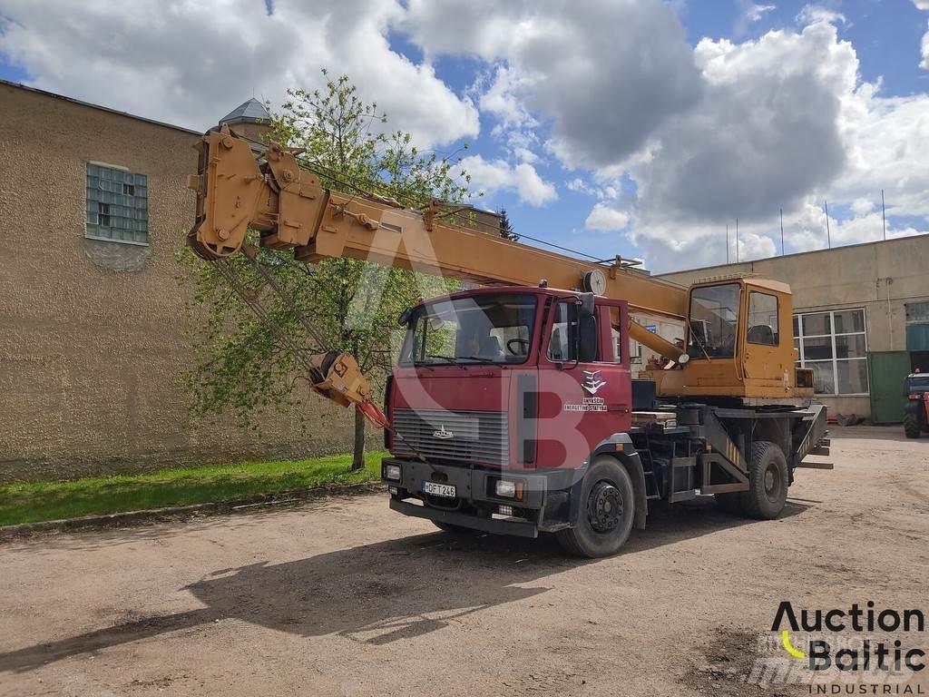 MAZ 533731 Grues tout terrain