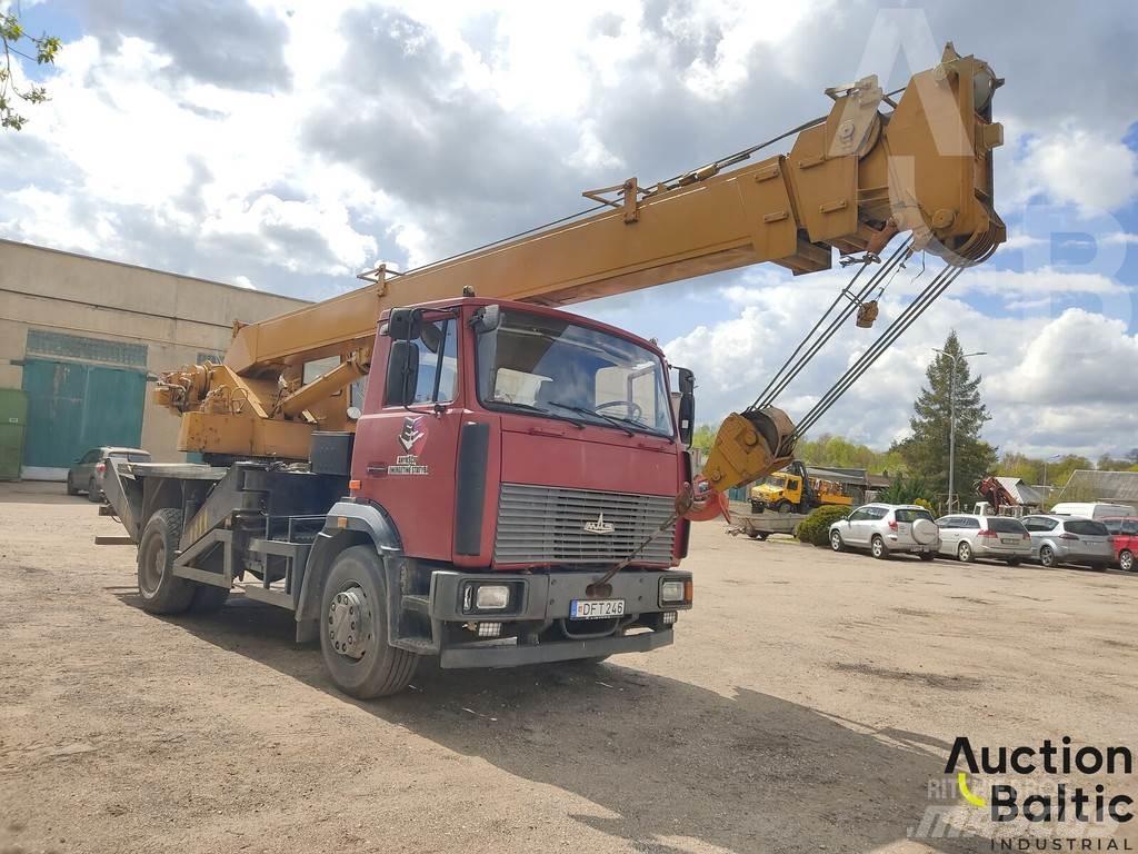 MAZ 533731 Grues tout terrain