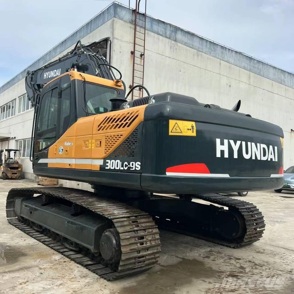Hyundai R300LC-9S Pelle sur chenilles
