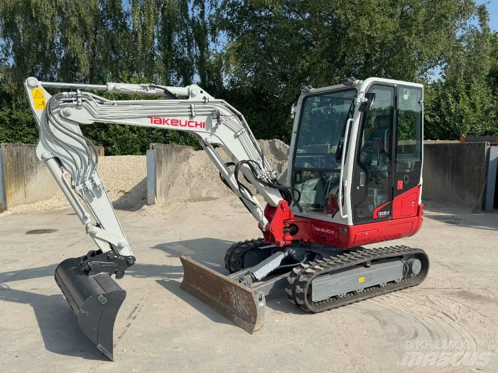 Takeuchi TB 235-2 Mini pelle < 7t