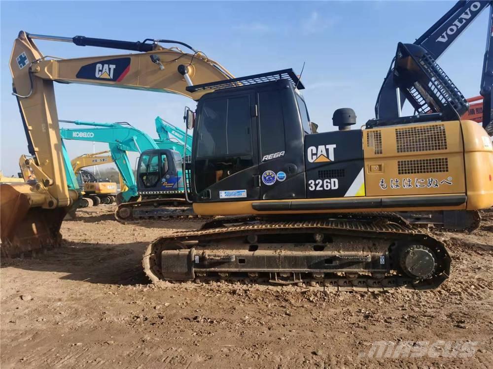 CAT 326D2 Pelle sur chenilles