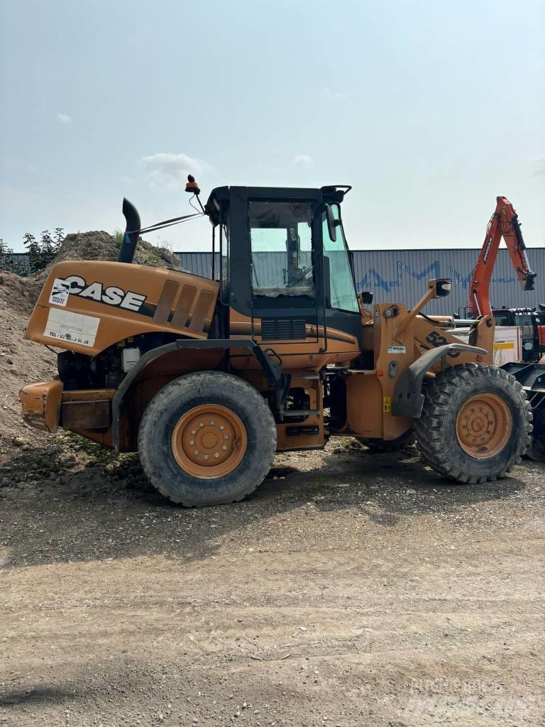 CASE 521 D Chargeuse sur pneus