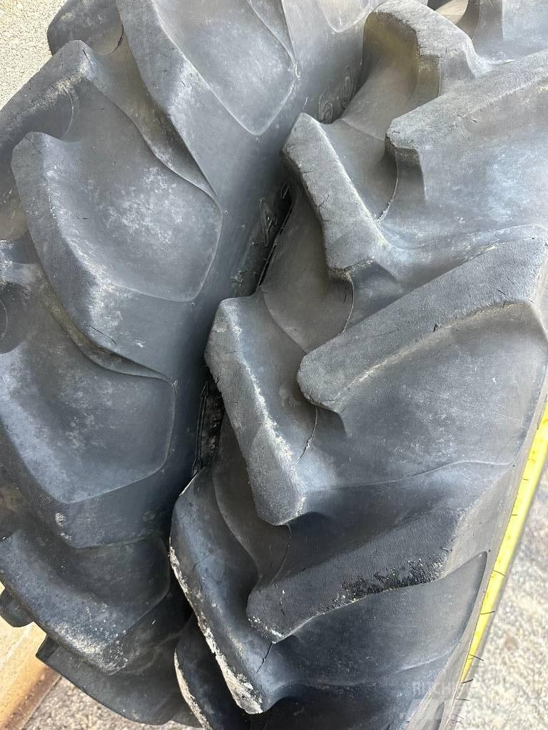 Alliance 230/95R28 Pneus, roues et jantes