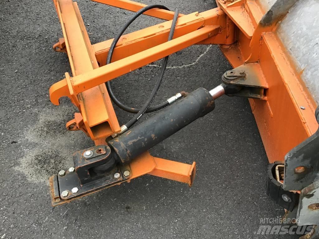  Pure 200 Chasse neige