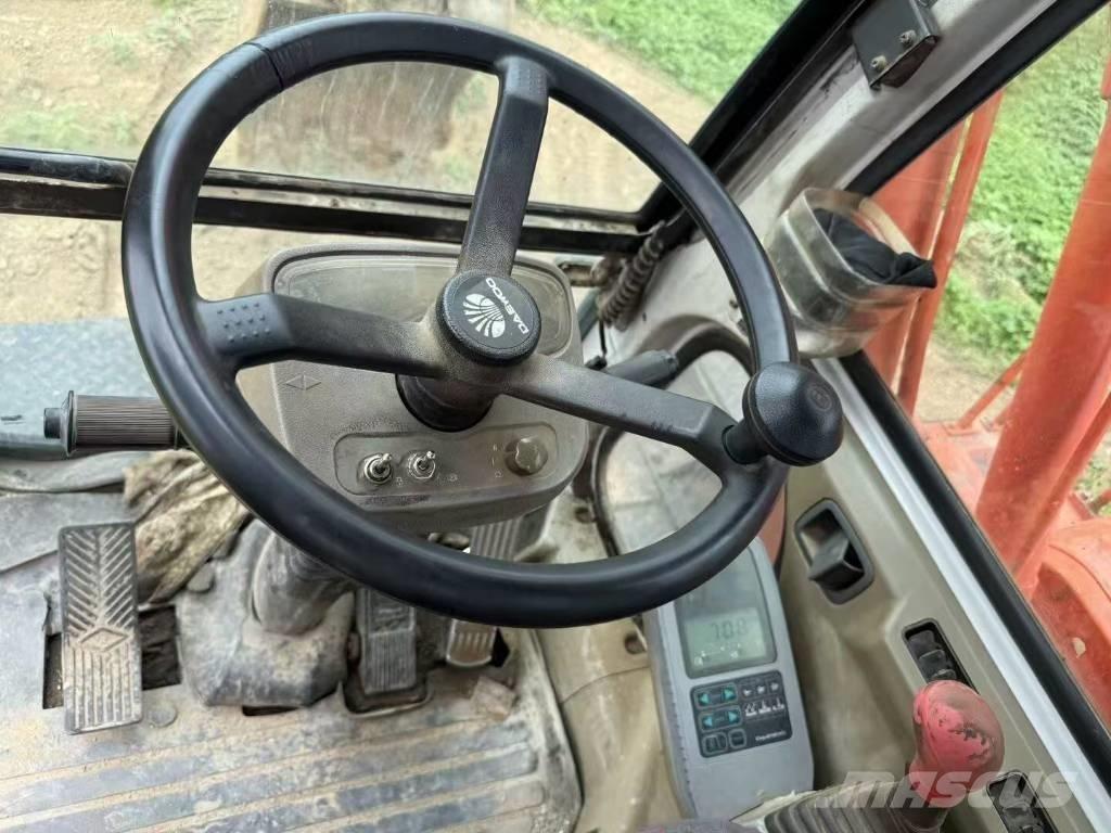 Doosan DH 150 W-7 Pelle sur pneus
