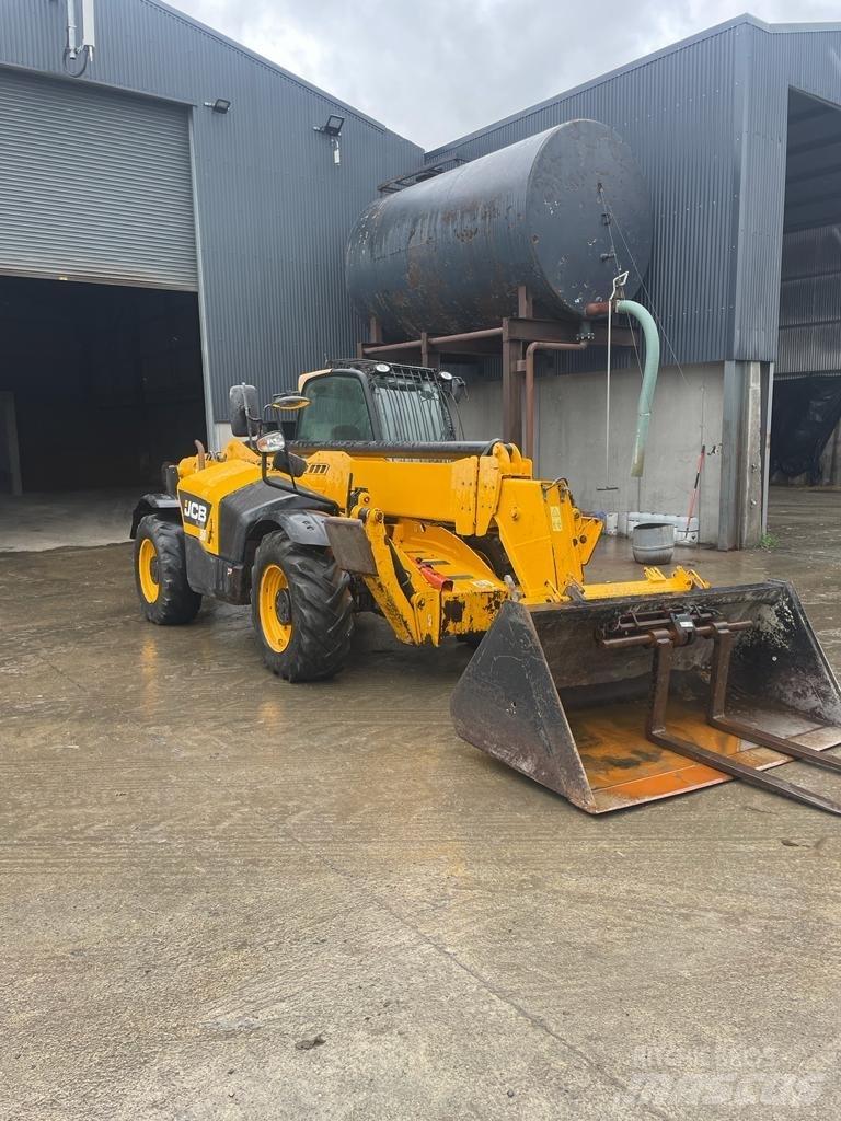 JCB 535 V 140 Chariot télescopique