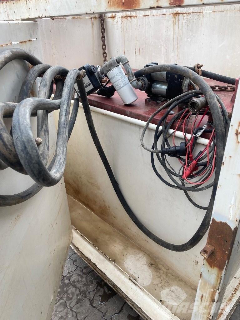  Roug 2000 L Tank Construction - Autres