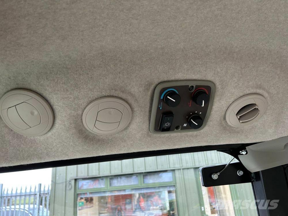 John Deere 4049 R Micro tracteur