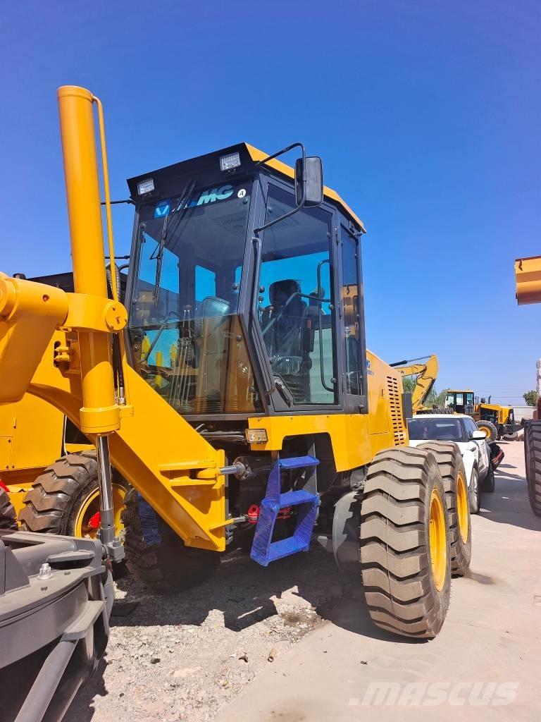 XCMG GR 180 Niveleuse