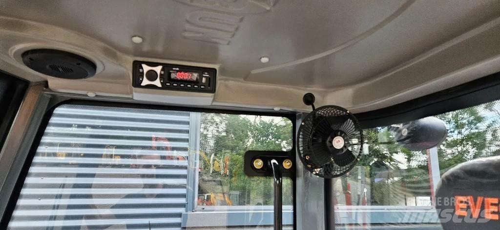 Everun ER 16 Chargeuse sur pneus