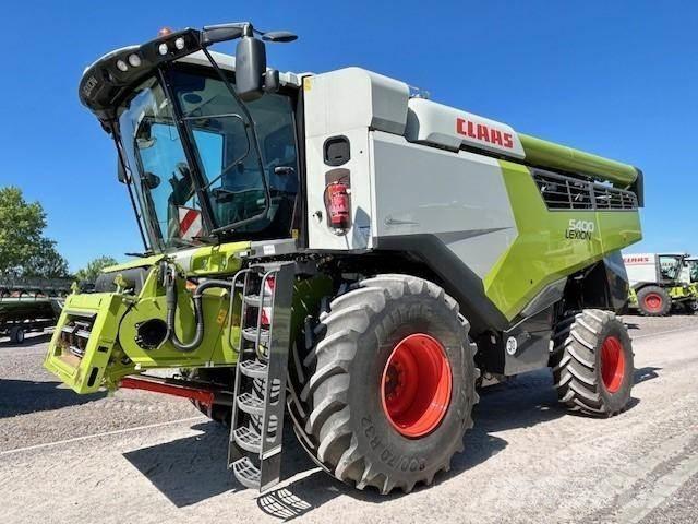 CLAAS LEXION 5400 Moissonneuse batteuse