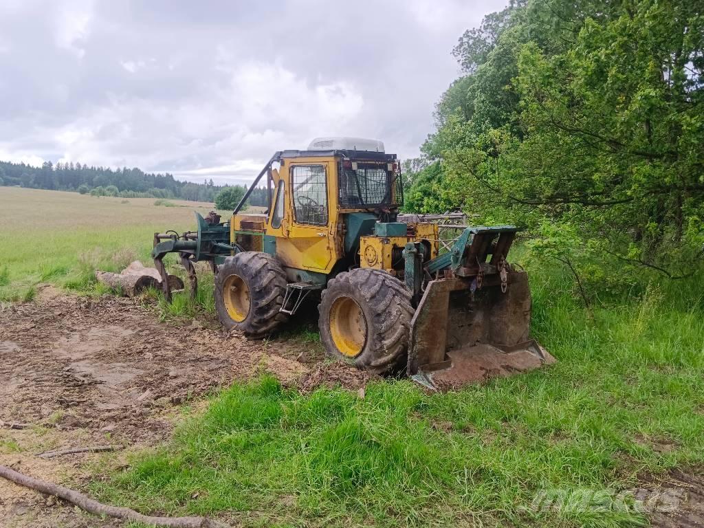 HSM 807 Tracteurs forestiers