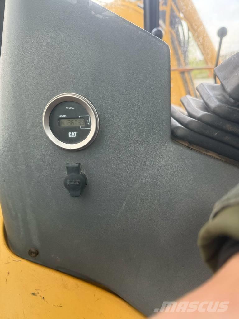 CAT 428 C Tractopelle