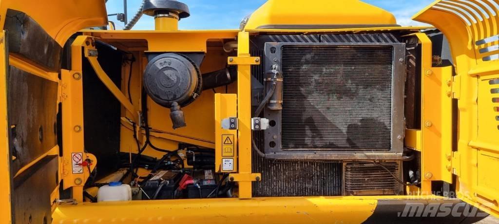JCB JS 220 LC Pelle sur chenilles