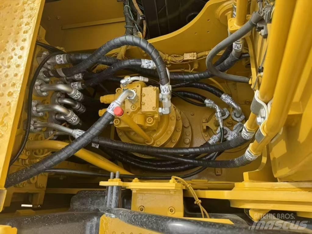CAT 323GC Pelle sur chenilles