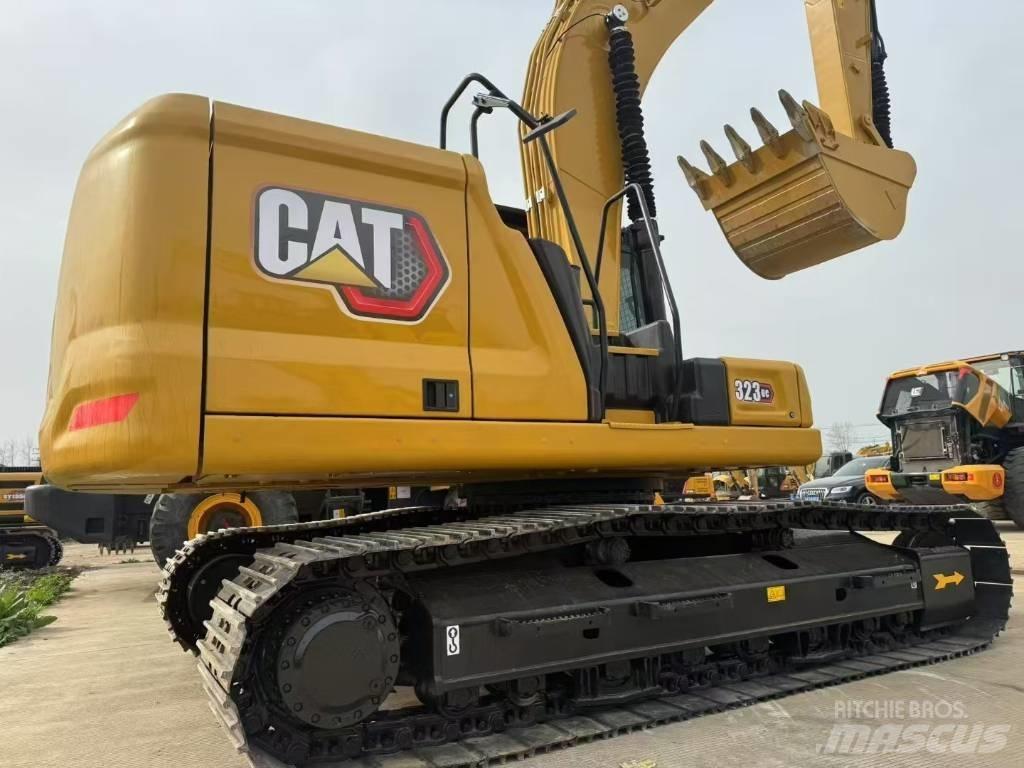 CAT 323GC Pelle sur chenilles
