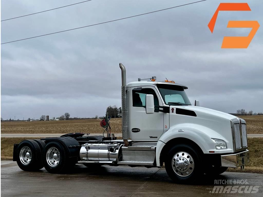 Kenworth T 880 Tracteur routier