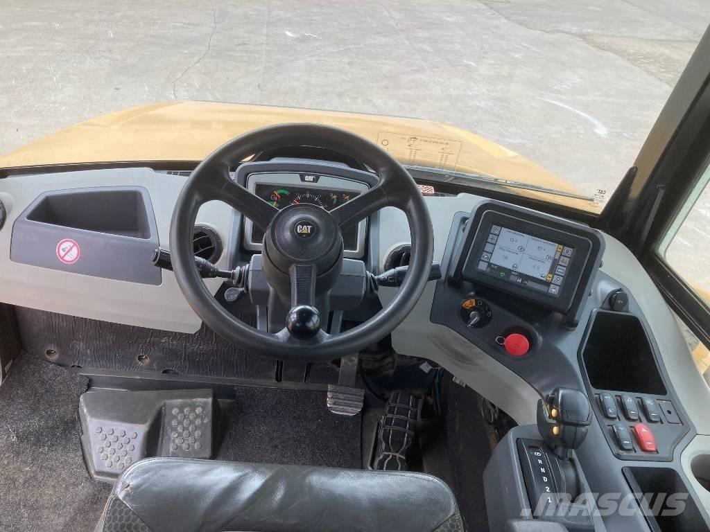 CAT 745 Tombereau articulé