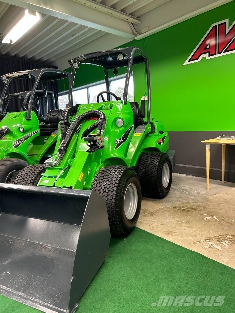 Avant 528 Chargeuse compacte