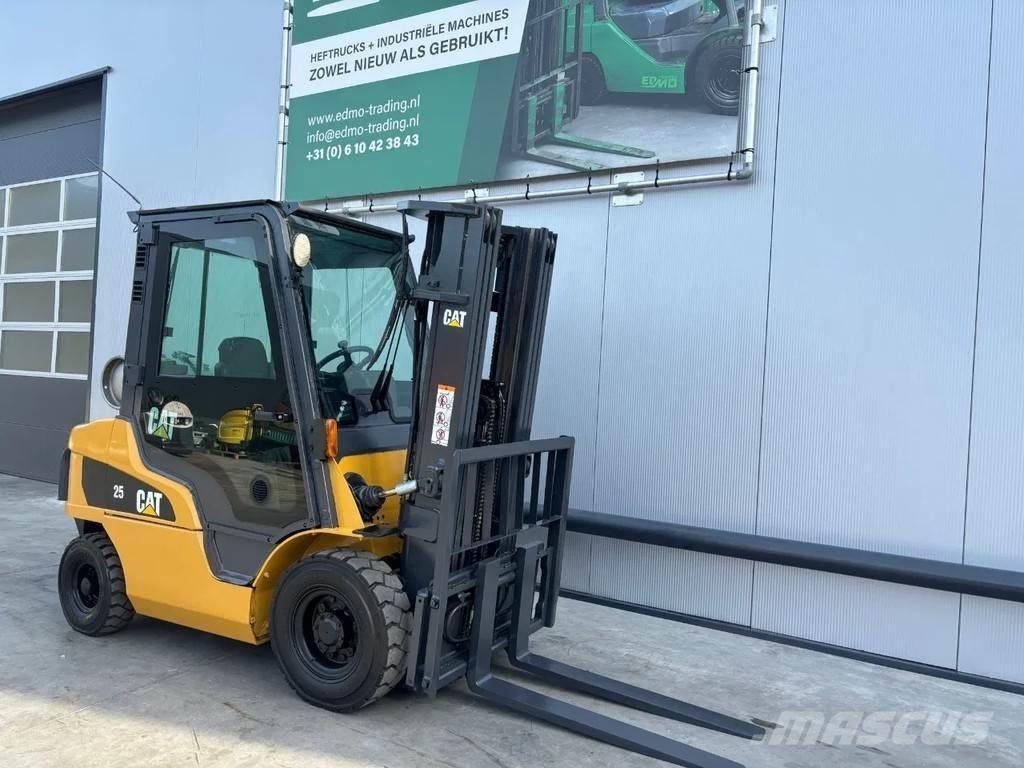 CAT GP25N Heftruck Chariots GPL