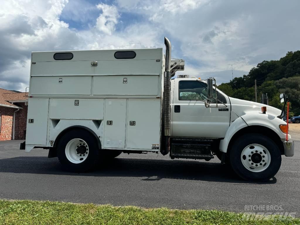 Ford F 650 Utilitaire benne