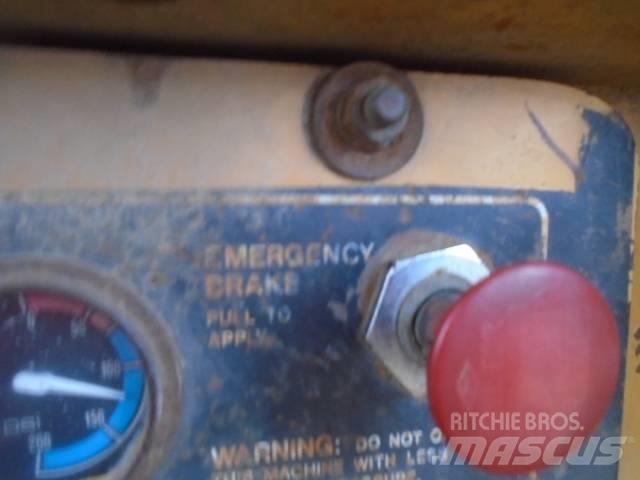 Trojan 4000 Chargeuse sur pneus