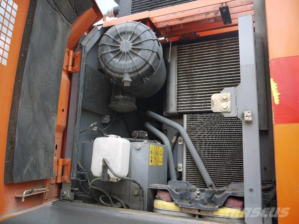 Hitachi ZX 145 W-3 Pelle sur pneus
