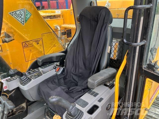 JCB 245 XLR Pelle sur chenilles