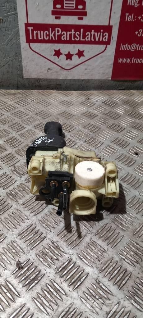 Scania R 440    1882115 Cabines
