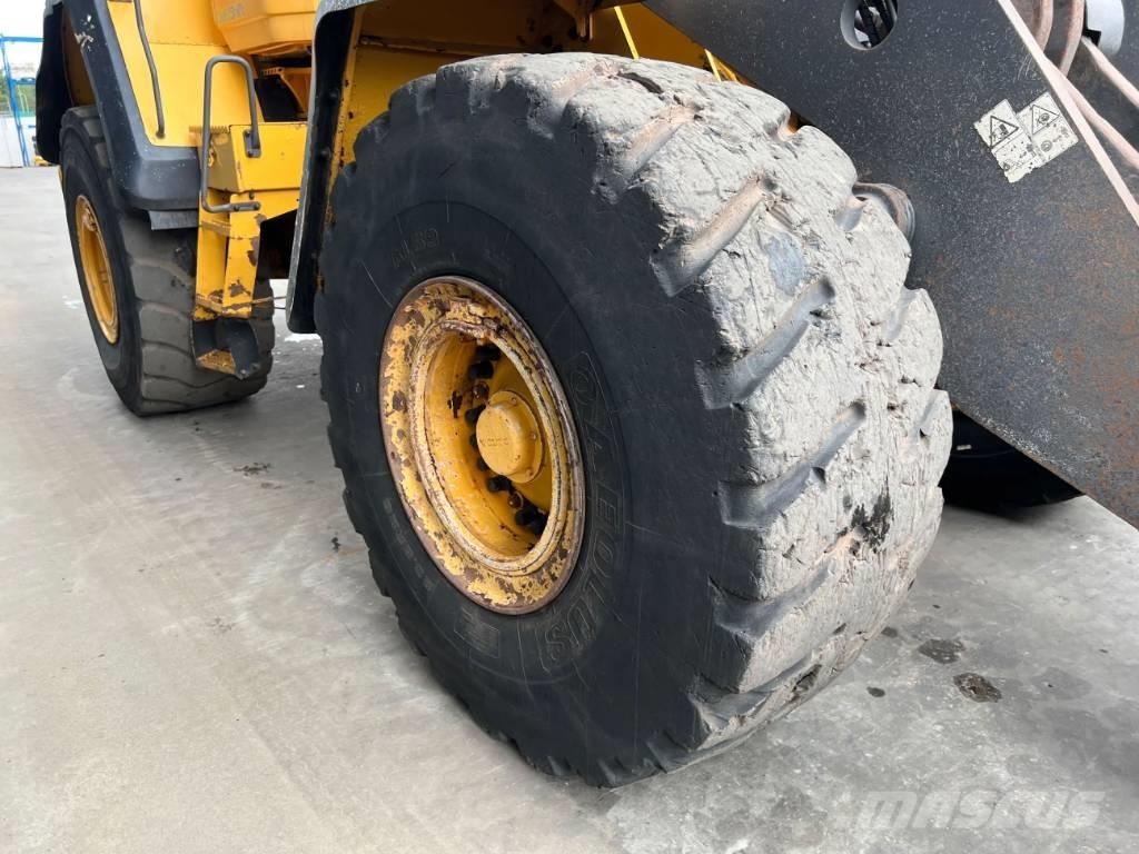Volvo L180G Chargeuse sur pneus