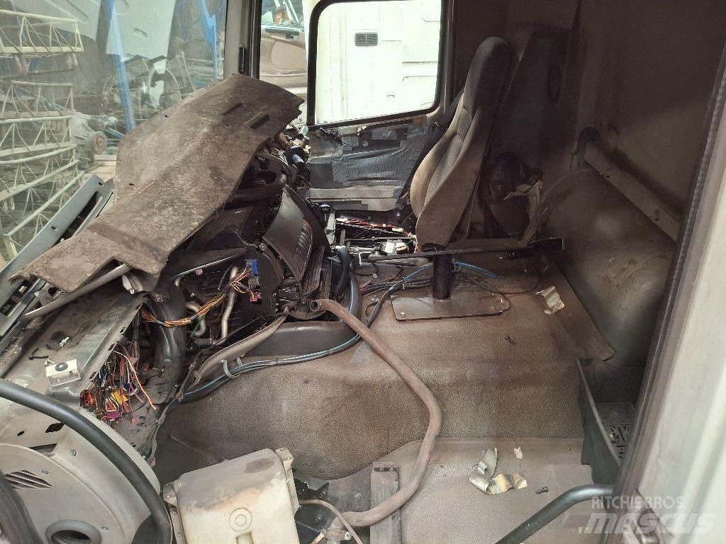 DAF CF 85.360 Cabines