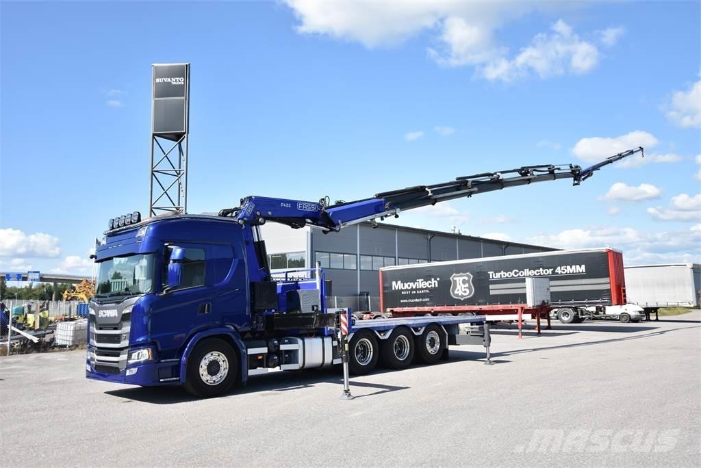 Scania G450 8X4 Camion plateau ridelle avec grue