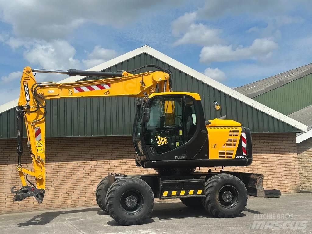 JCB JS145W Pelle sur pneus