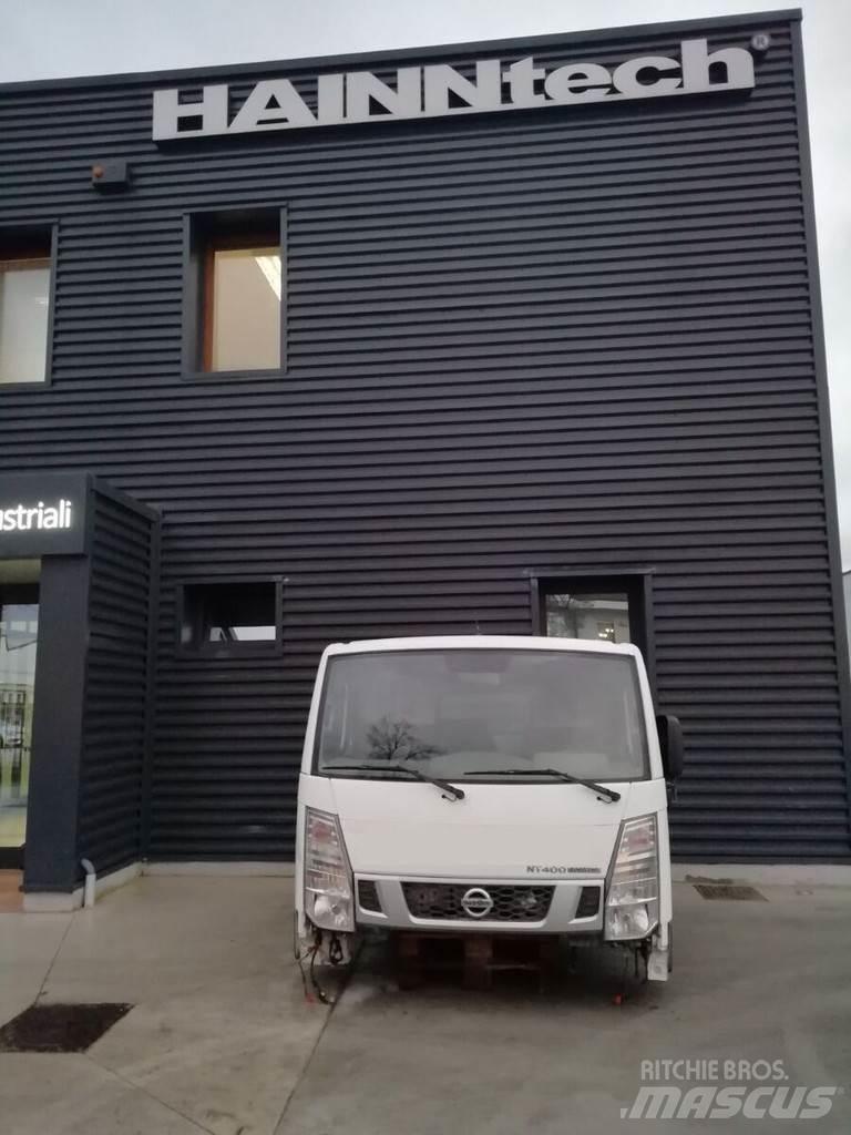 Nissan NT400 Cabines